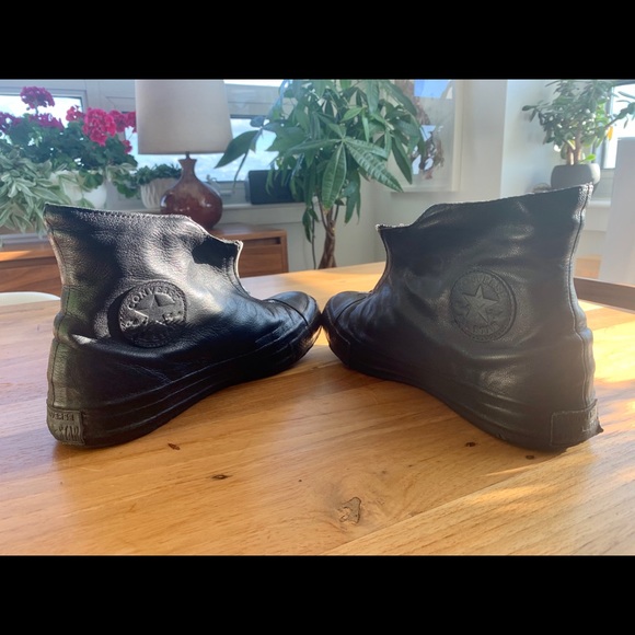 SOLD   Blk zip high top Cons. - Picture 9 of 10